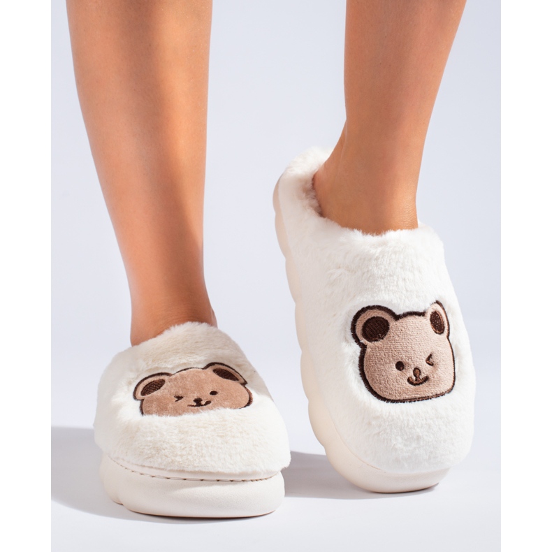 Chaussons en fourrure blanche avec ours en peluche Shelovet 1