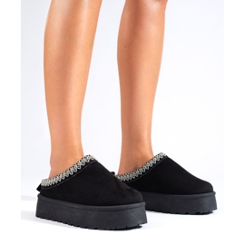 Chaussons en daim noir de Shelovet le noir 3