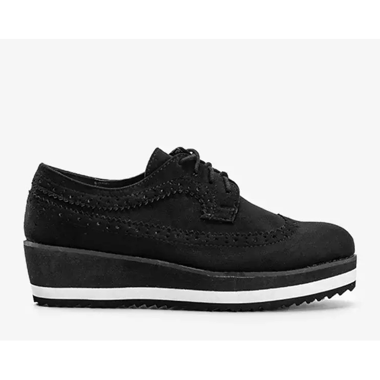 Chaussures en daim noir sur une semelle haute Camryn le noir 1