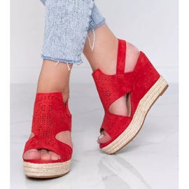 Sandales rouges ajourées sur le coin Kristi 2