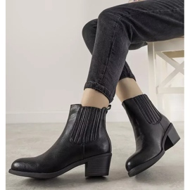 Bottines noires à enfiler sur le poteau Pena 1
