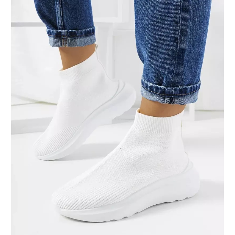 Les baskets montantes blanches de Jennifer 1