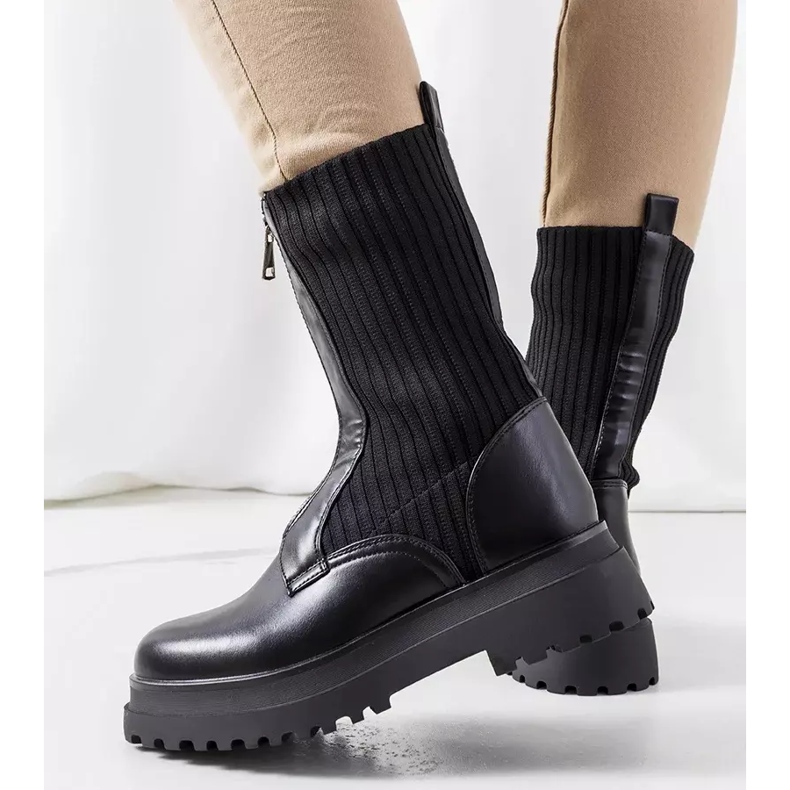 Bottes noires avec une tige de chaussette de Lewin le noir 1 Bottes noires avec une tige de chaussette de Lewin le noir 1
