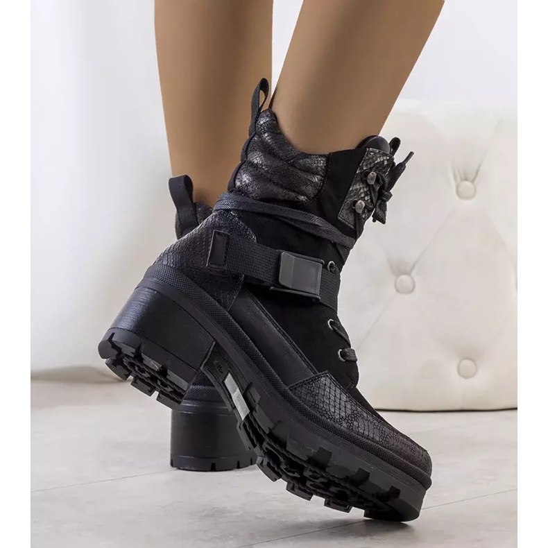 BM Escarpins Pilastri noirs à talons le noir 1