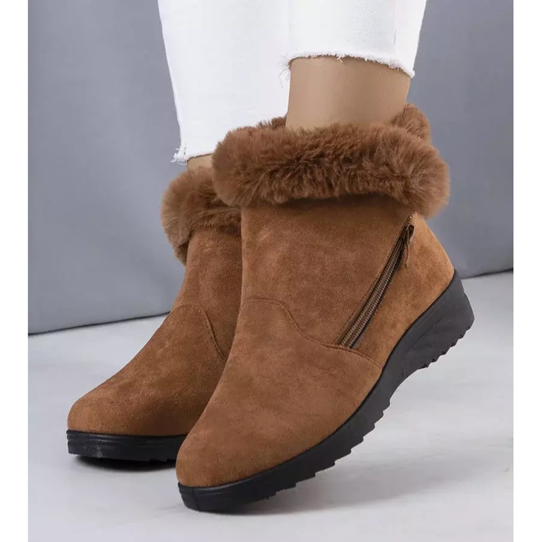 BM Bottes de neige brunes isolées avec fourrure Crina 1 BM Bottes de neige brunes isolées avec fourrure Crina 1