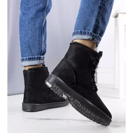 PA1 Bottes isolées noires en éco-daim de Madisyn 2