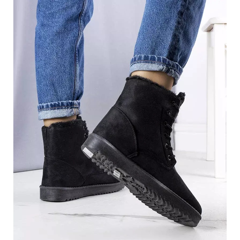 PA1 Bottes isolées noires en éco-daim de Madisyn 2