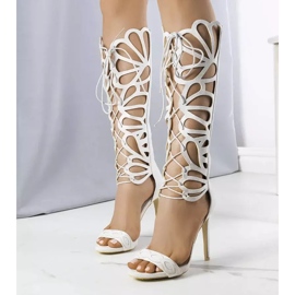 PA1 Sandales grises avec une tige décorative de Julio 1 PA1 Sandales grises avec une tige décorative de Julio 1