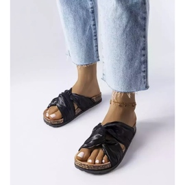 BM Toboggans noirs décorés de matière Fresne 1