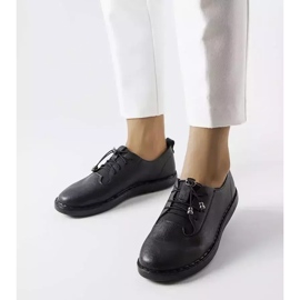 Brogues légères noires de Perrine 1