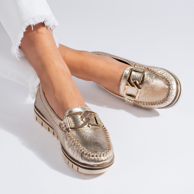 Mocassins confortables dorés avec chaîne Shelovet 1
