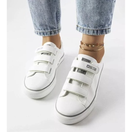 Baskets blanches à scratch Big Star LL274A205 3