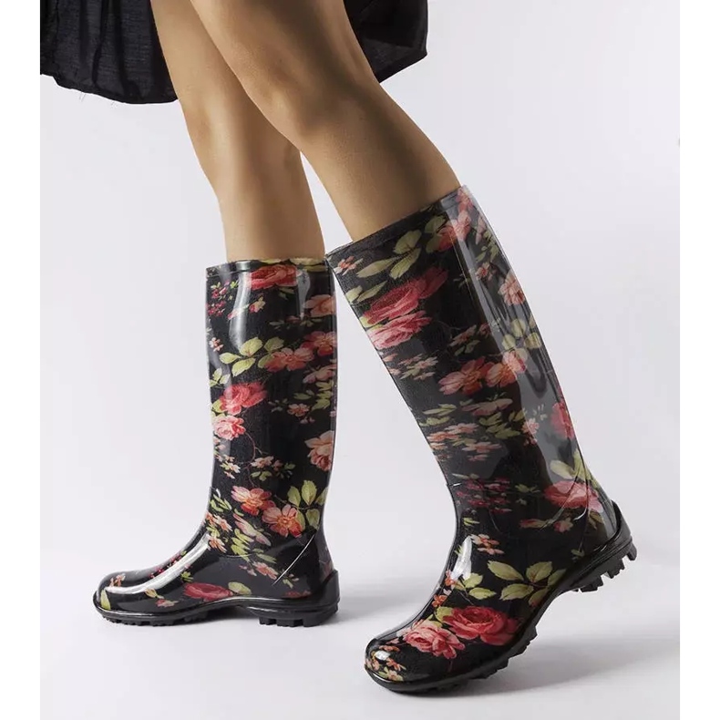 Bottes hautes noires à roses Pimen blanche 1 Bottes hautes noires à roses Pimen blanche 1
