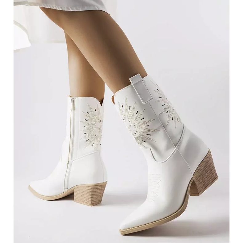 Bottes de cowboy blanches Leopardi avec dessus orné 1 Bottes de cowboy blanches Leopardi avec dessus orné 1