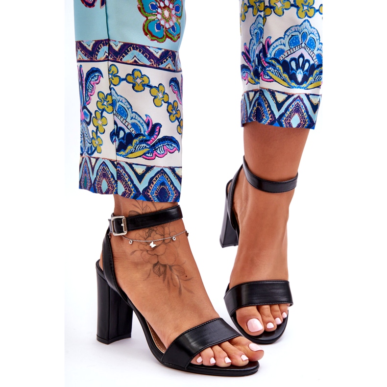 Sandales classiques pour femmes à talon noir le noir 4