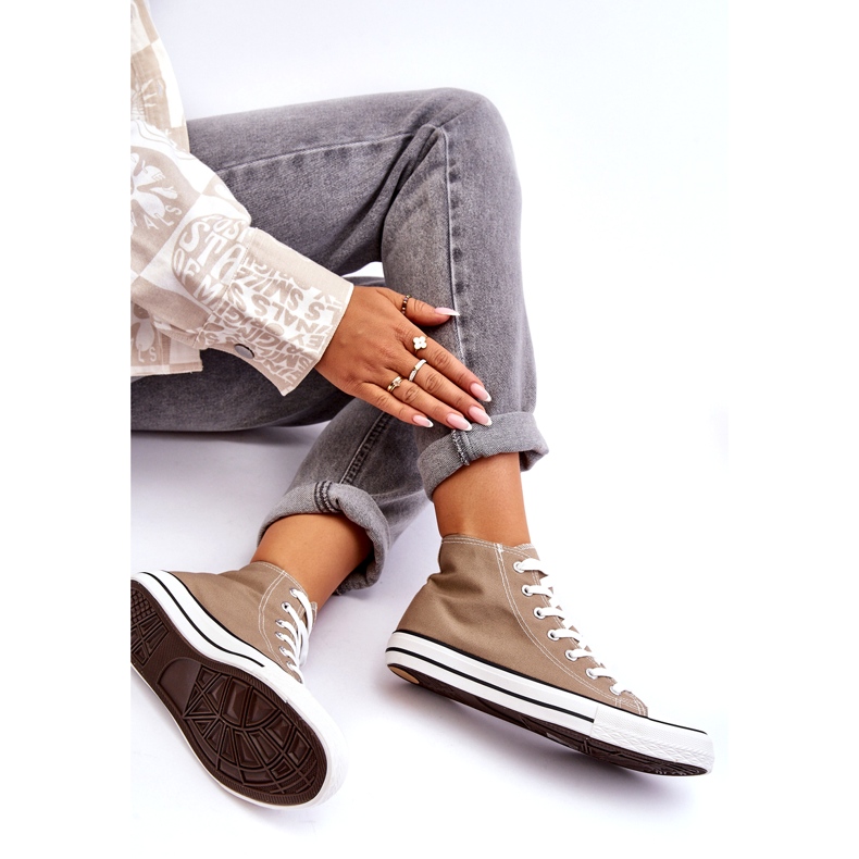 Baskets montantes classiques beiges pour femmes 2 Baskets montantes classiques beiges pour femmes 2