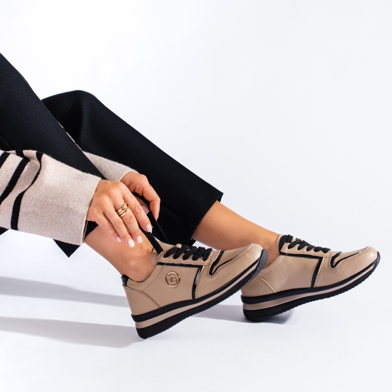 Baskets Shelovet en cuir beige 1