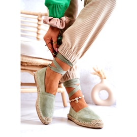 Espadrilles en daim vertes à nouer 3