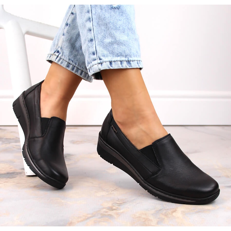 Chaussures femme en cuir, slip-on noir Helios 350 2