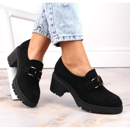 Talons hauts en daim noir avec une chaîne Vinceza 10921 le noir 7