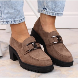 Talons hauts en daim marron avec une chaîne Vinceza 10921 brun 8