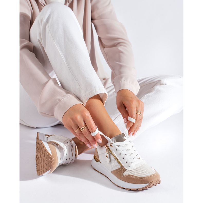 Chaussures de sport confortables pour femmes en blanc et beige Shelovet blanche 1 Chaussures de sport confortables pour femmes en blanc et beige Shelovet blanche 1
