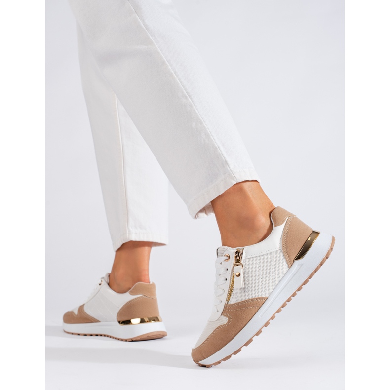Chaussures de sport confortables pour femmes en blanc et beige Shelovet blanche 2 Chaussures de sport confortables pour femmes en blanc et beige Shelovet blanche 2