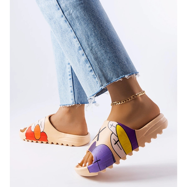 Tongs beige foncé avec imprimés Lindale 2