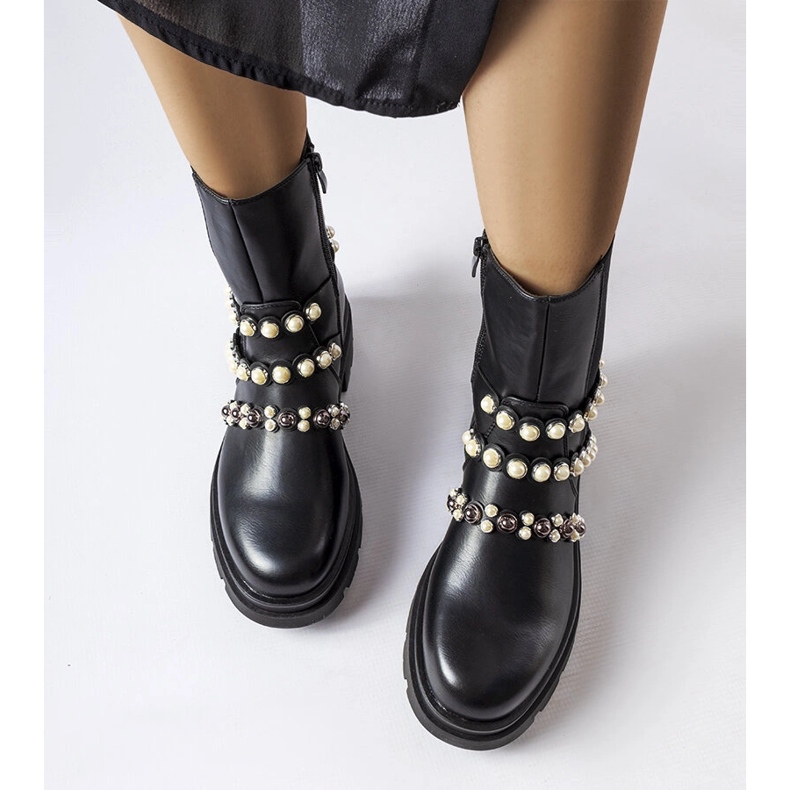 Bottines noires ornées de perles Callicratide 2