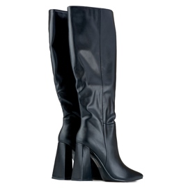 Bottes noires à talons hauts en éco-cuir 1