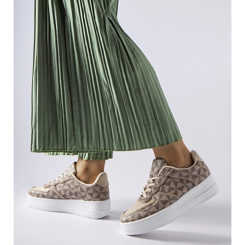 Inna Baskets beiges ornées du monogramme Sands 1