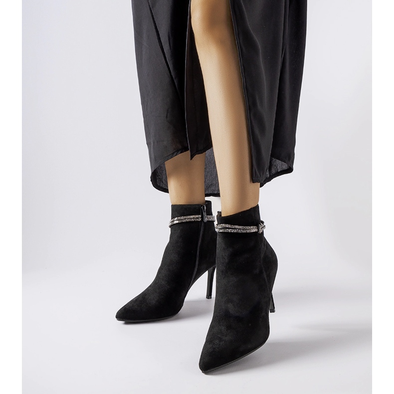 Bottes isolées noires à talon haut de Vinceza 1