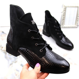 Bottines noires isolées à talons plats pour femme Vinceza 16439 1