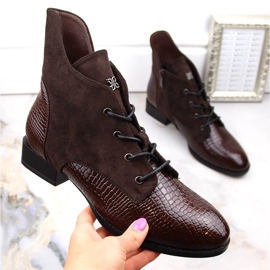 Bottines à talons plats marron pour femme, isolées, Vinceza 16439 brun 1