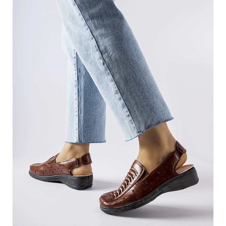 Sandales marron ajourées de Glafi brun 1