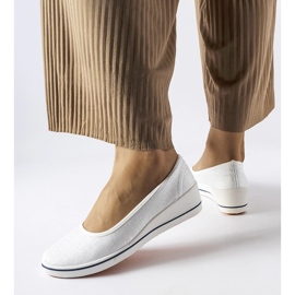 Ballerines écru brillant avec semelle compensée Morrison beige 1