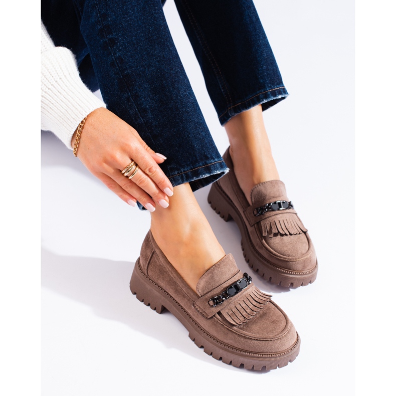 Mocassins en daim beiges pour femmes de Shelovet 1