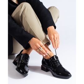 Vinceza chaussures à talons hauts vernies noires à lacets 1