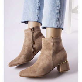 Bottes beiges à talons bas de Tayyib 1