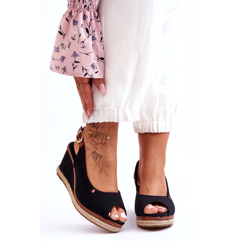 Sandales compensées classiques pour femmes noires Katie 4