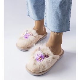 Chaussons femme beiges par Moly 2