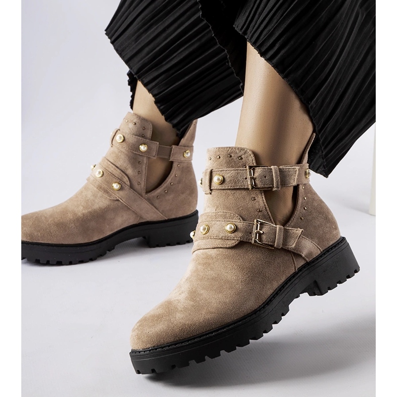 Bottines décoratives beiges avec découpes de Provolo 1