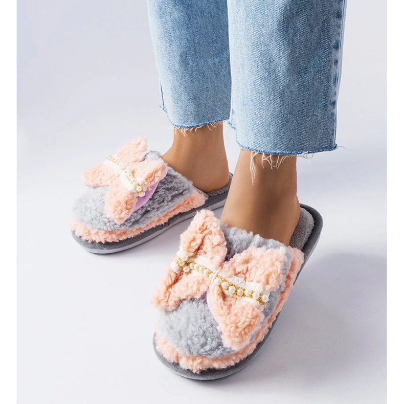 Chaussons gris et roses avec noeud 1 Chaussons gris et roses avec noeud 1