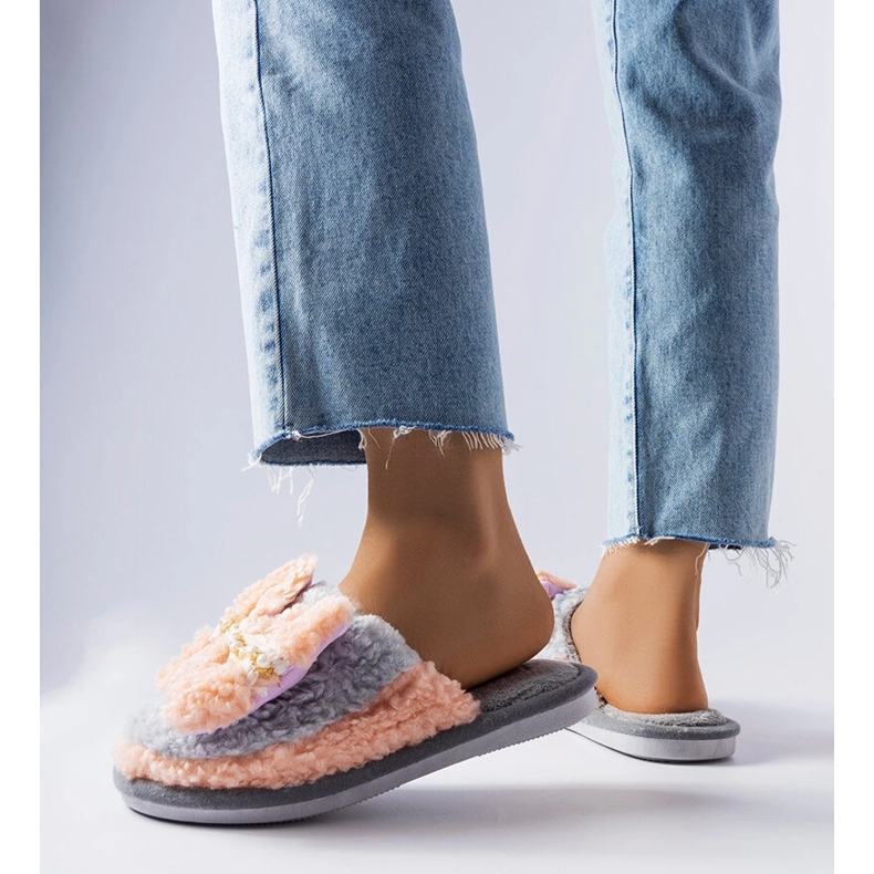 Chaussons gris et roses avec noeud 2 Chaussons gris et roses avec noeud 2