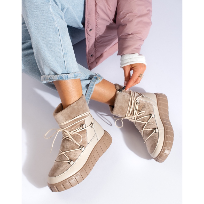 Bottes de neige pour femmes en cuir beige par Vinceza 1