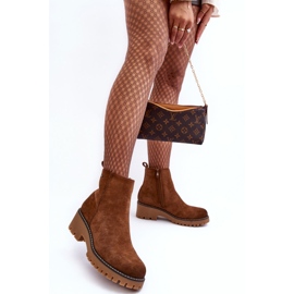 Bottes à talons plats en daim, isolées, marron Neafgi brun 7