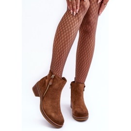 Bottes en daim marron Laurisa sur un petit talon brun 4