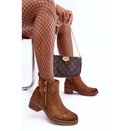 Bottes en daim marron Laurisa sur un petit talon brun 8