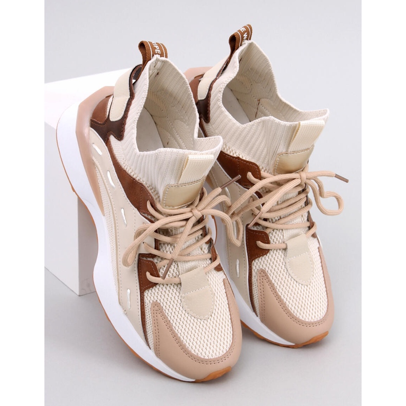 Boyce Baskets chaussettes beiges 1 Boyce Baskets chaussettes beiges 1
