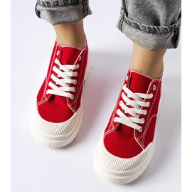 Baskets en tissu rouge par Nassar 1